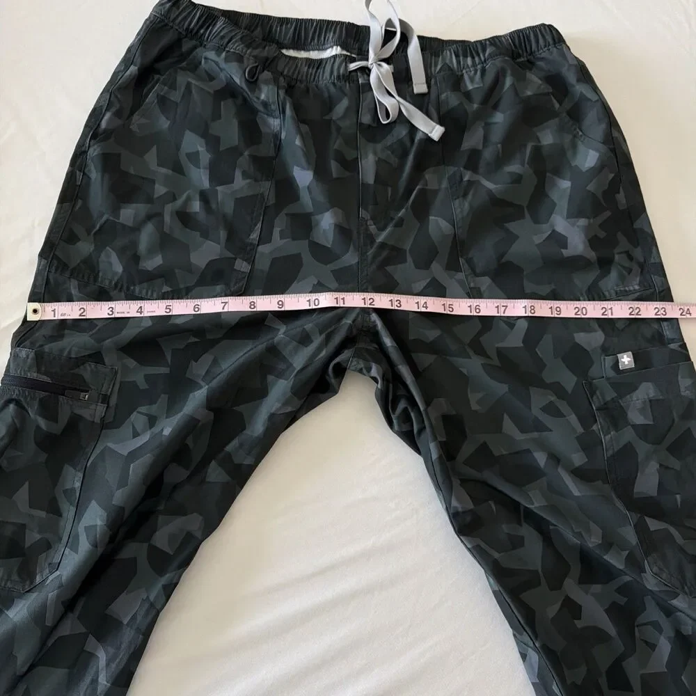 FIGS Mens L Technical Collection Cairo Camo Scrub Pants Cargo Freex Lined Zip Ex